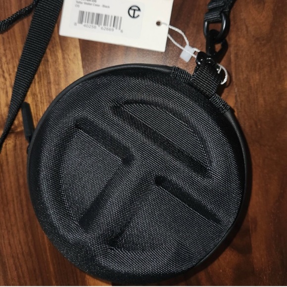 Telfar The Large Pill - Picture 2 of 3